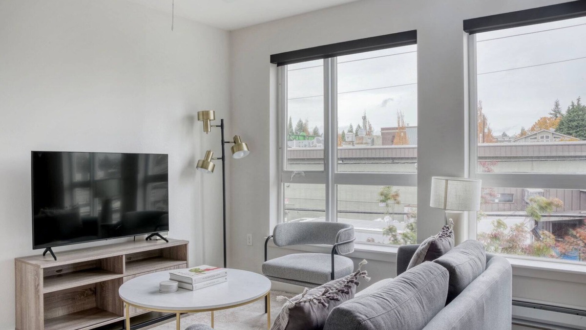 West Woodland Apartment | Open Ballard Studio w/Lounge & W/D, nr Dining & Bars, by Blueground