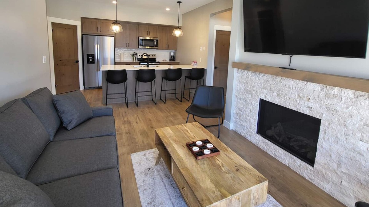 Sun Peaks House | Open Concept, Ski-in/out 2 Bedroom, 2 Bathroom Lower Level Entry Townhome