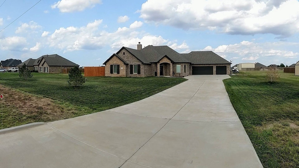 Amarillo House | Open Spaces, Endless Opportunities, Country Living, City Convenience