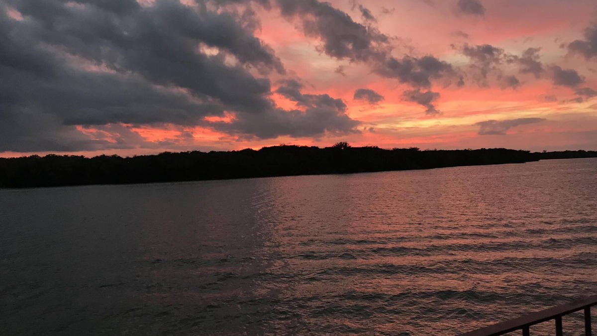 Marble Falls House | Open water on LBJ! Great for family gatherings, or just a lake getaway.