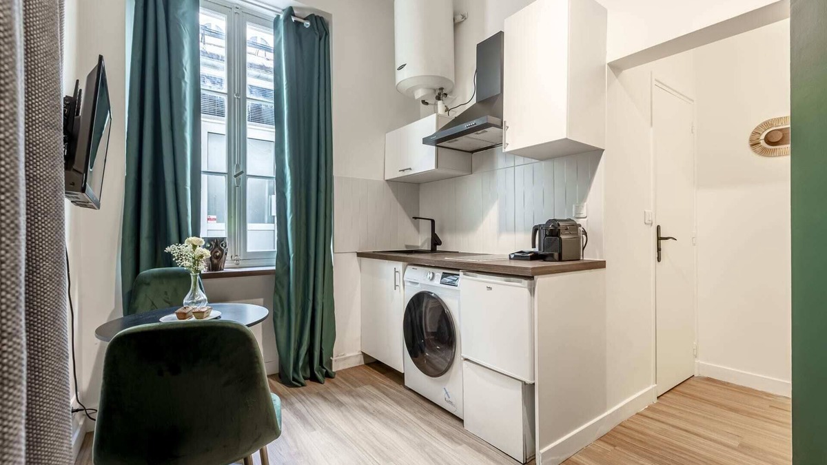 Vivienne Apartment | Opera - Studio Apartment, Sleeps 2