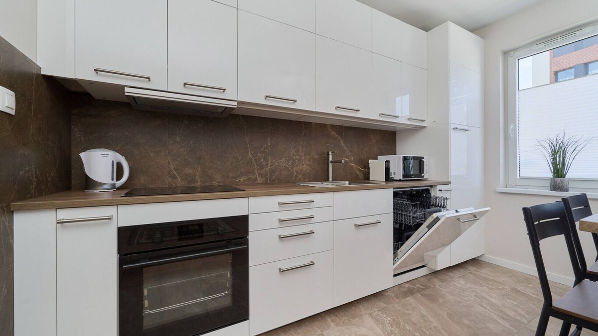Fabryczna Apartment | Opoczynska Apartment by Renters