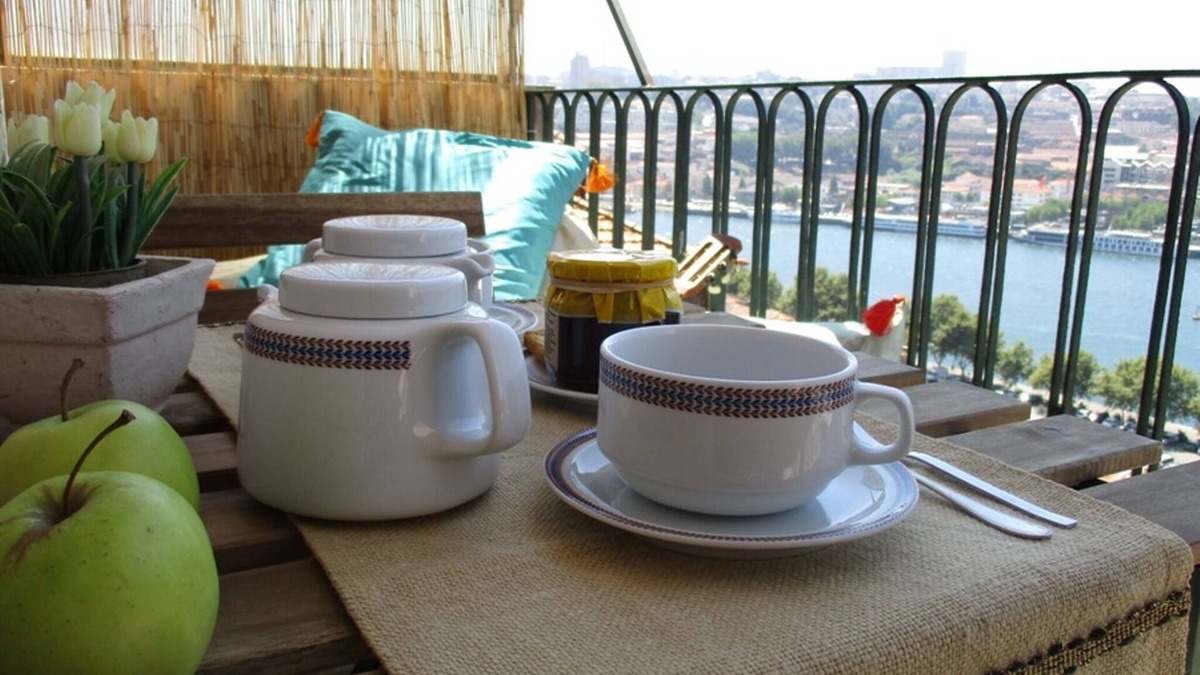 Uniao de Freguesias do Centro Apartment | Oportobestview, Located in the heart of the city of Porto, in the historic area.