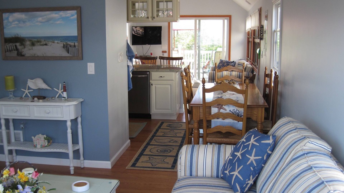 North Beach Haven House | OPPORTUNITY KNOCKS: Bayside single family Cape, Sleeps 8 NOW AVAILABLE!
