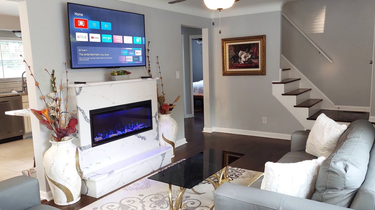 West Price Hill House | Opulent 5 Bdrm, Sleeps 16+, Minutes From Downtown!