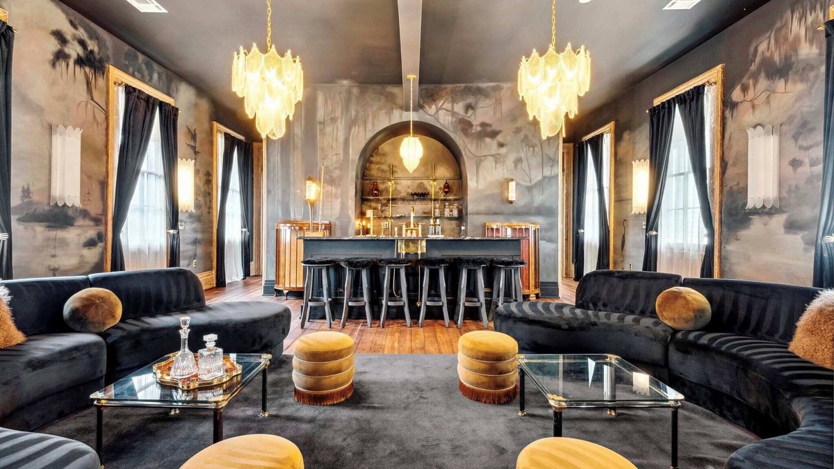 Faubourg Lafayette Villa | Opulent Art Deco Villa w Pool & Hot Tub 5bd|6.5ba