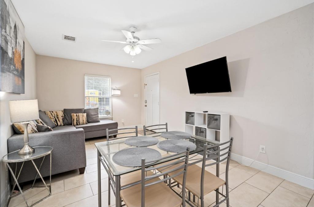 OST - South Union Apartment | Opulent, Luxurious & Modern APT 7 Min From TX Med Center
