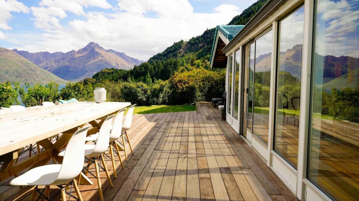 Sunshine Bay House | Ora° Retreat Fern Room Cozy Nature Retreat