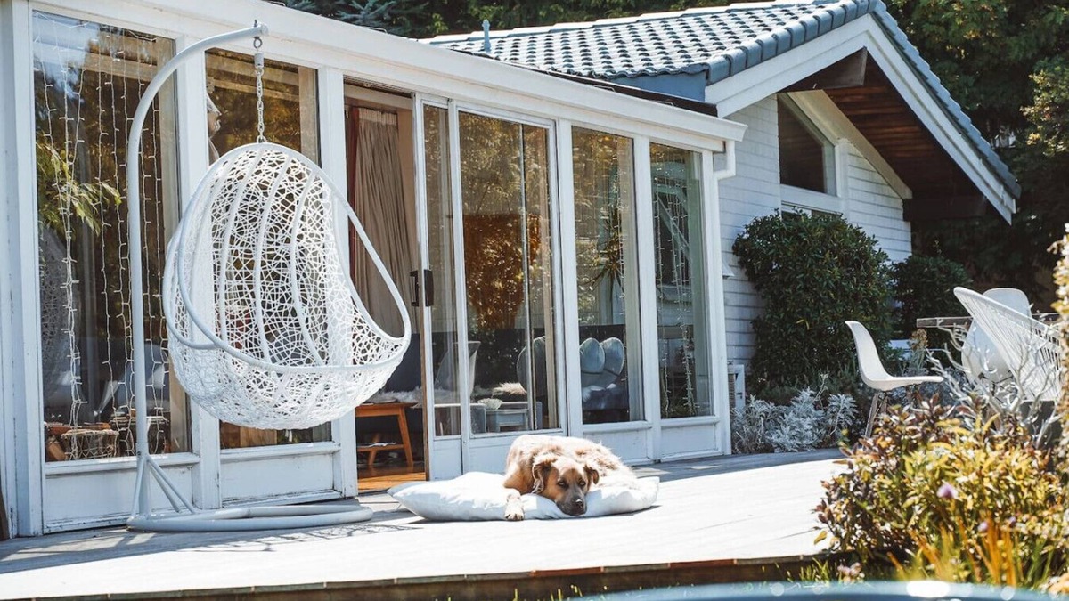 Sunshine Bay House | Ora° Retreat Koru Suite Mountain Escape