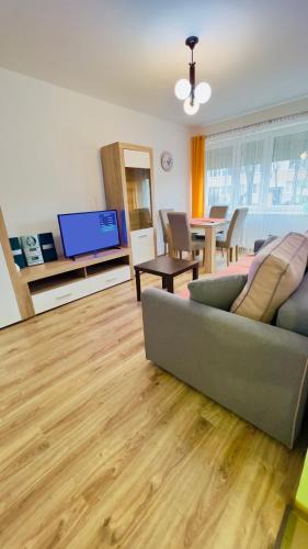 Konin Apartment | Orange Apartment