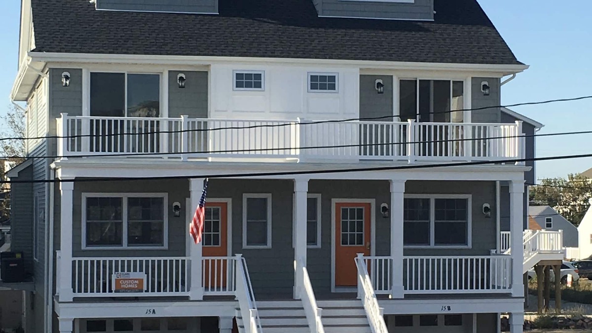 Ortley Beach House | Orange Crush Ortley Beach, Beach Block duplex, 1 Minute walk from the beach.