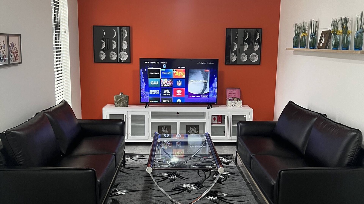 North Central Omaha House | OranGe DeLuxe - No Cleaning Fee, Centrally Located.
