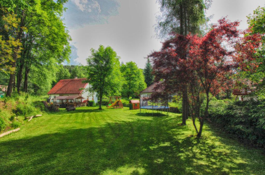 Kladenske Rovne Cabin | Orange House