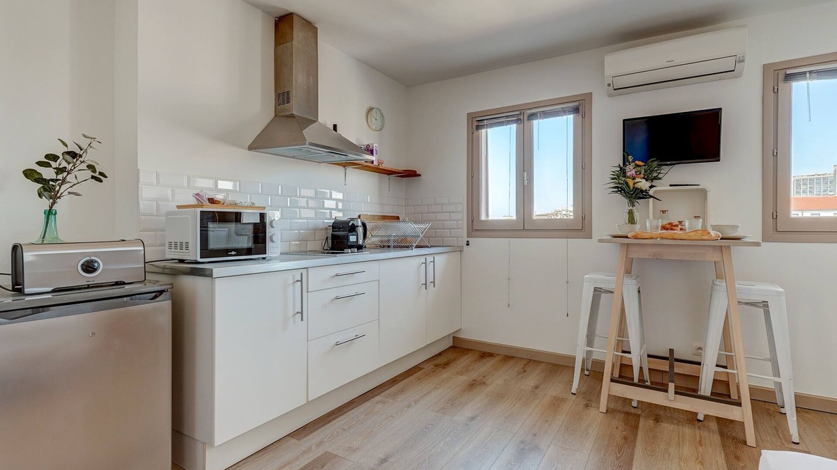 Opera Apartment | ORANGE - LES COCONS - Studio Apartment, Sleeps 2