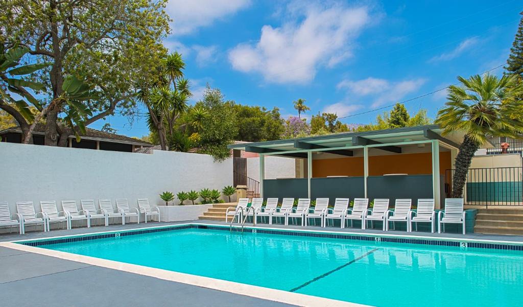 Upper East Hotel | Orange Tree Inn