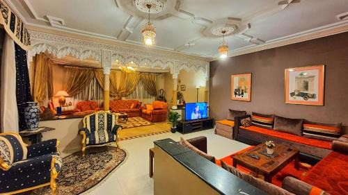 Daoudiate Apartment | Oranger Family House Marrakech City Center, Private Large House, Terasse Garden View, Free Parking