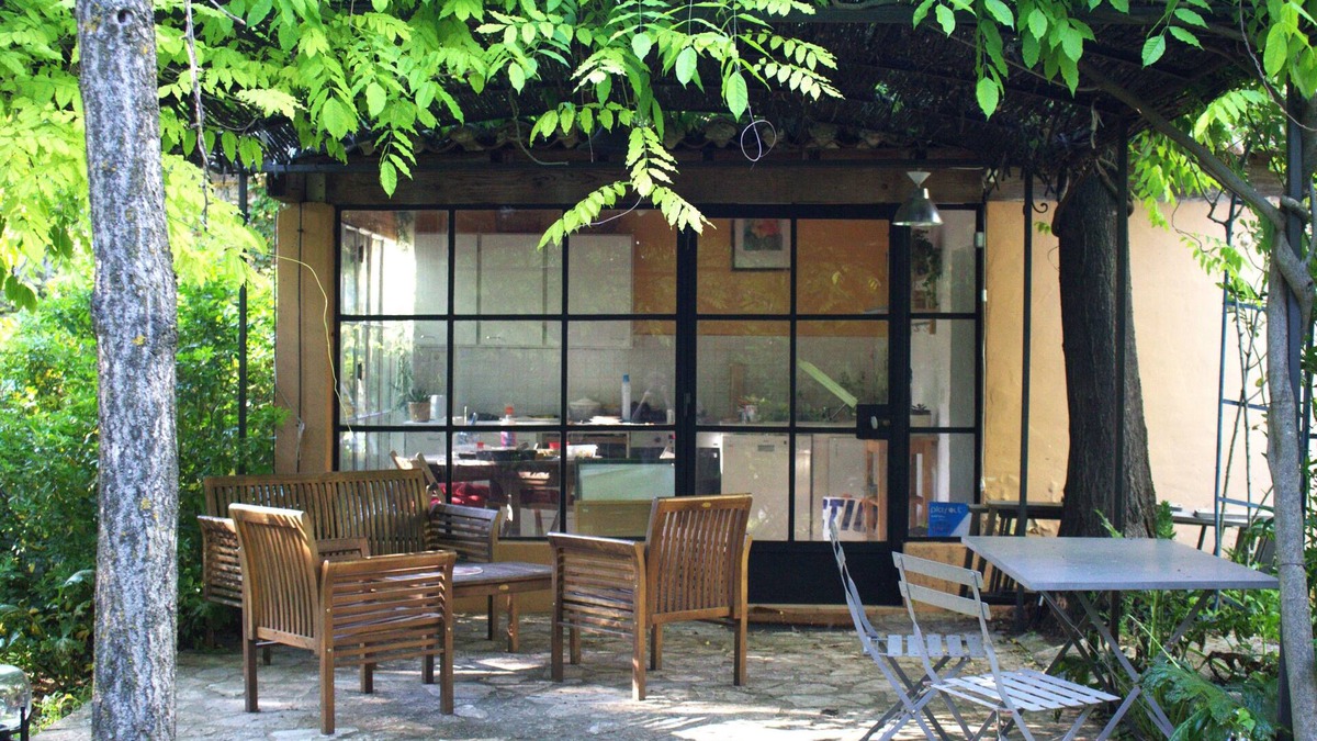 Vallabrix House | Orangery at the foot of a château