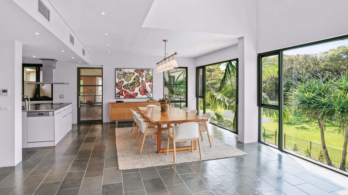 Rainbow Beach House | Orania Beach House - 19 Orania Street. Stunning beachfront home.
