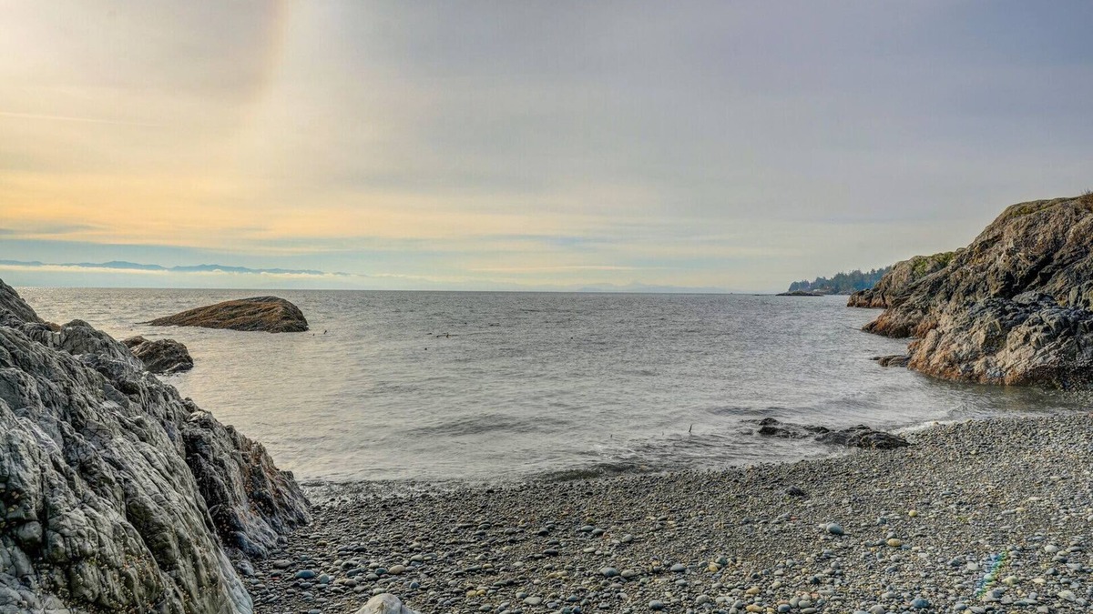Sooke House | Orca Point Beachfront Suite: Enjoy Your Private Beach Seconds Outside Your Door!
