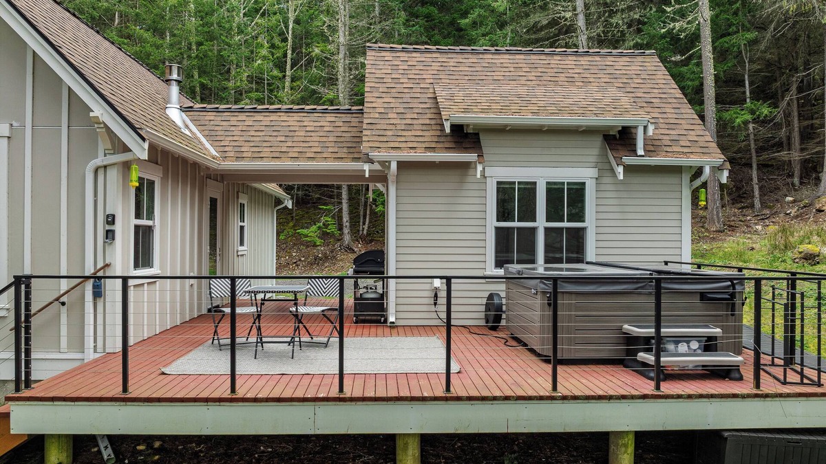 Eastsound House | Orcas Island, Purdue Lake Retreat