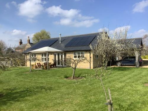 Castle Bytham House | Orchard Cottage, Clematis cottages, Stamford. Accessible luxury home.
