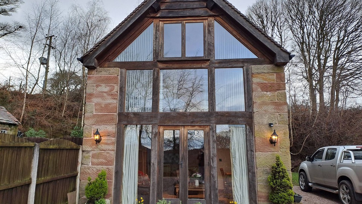 Checkley Cottage | ORCHARD COTTAGE, pet friendly, character holiday cottage in Cheadle