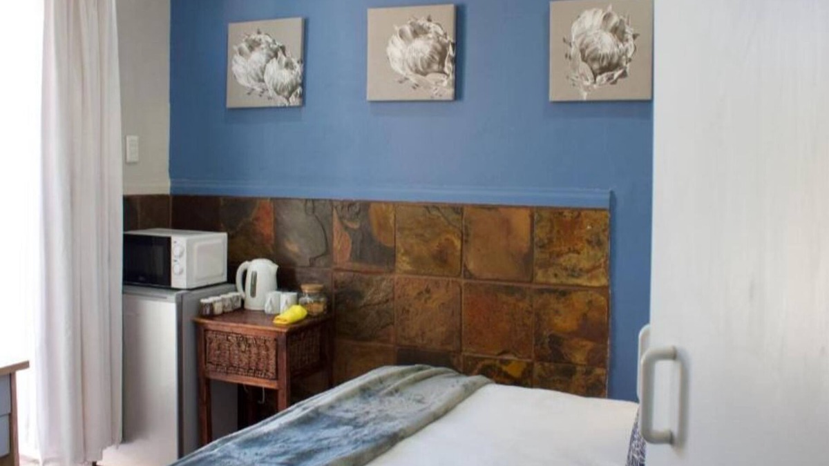 Fichardt Park Apartment | Orchard Guesthouse Twin Room
