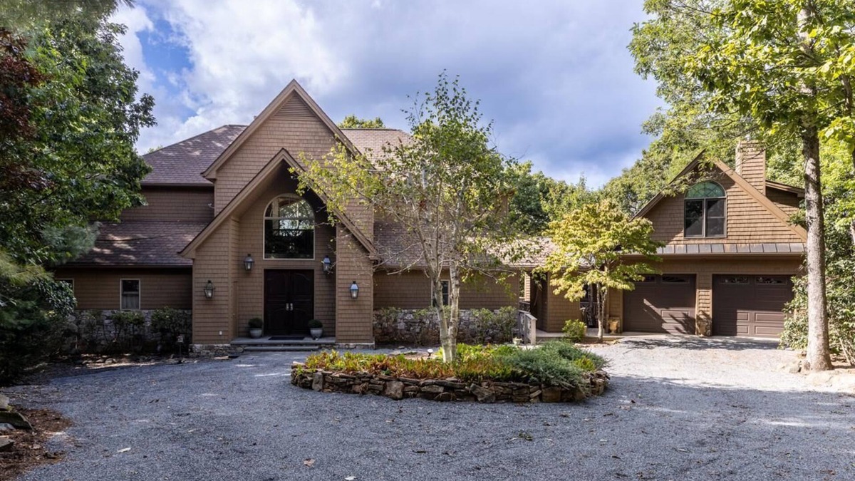 Nellysford House | Orchard House with Wintergreen Advantage