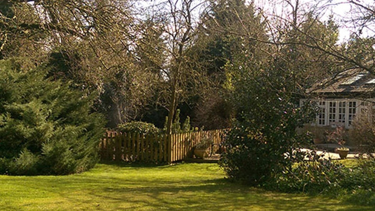 Whittlesford Bed & Breakfast | Orchard Pond Bed & Breakfast