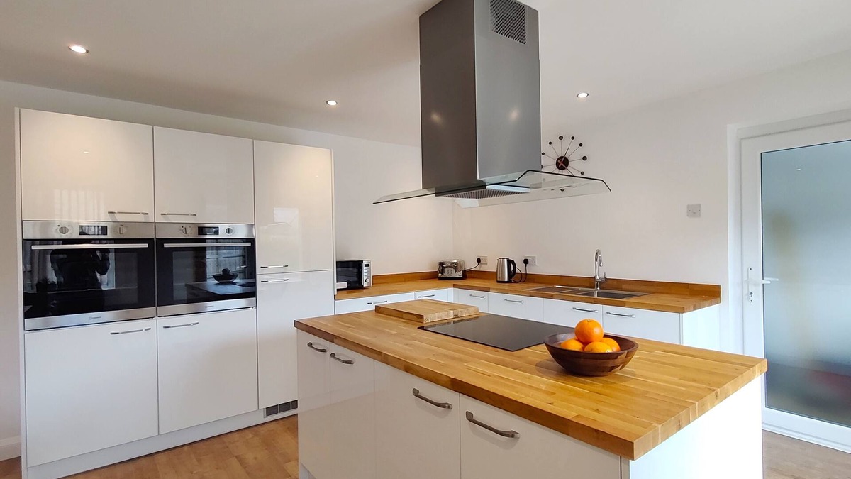 Kempsford House | Orchard View - 4-Bed Home In Kempsford, Cotswolds