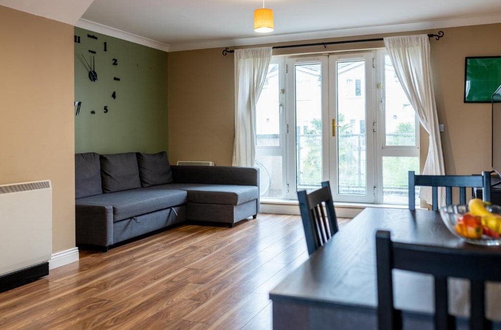 Sutton Cross House | Orchard Way, Shared Apartment with an Amazing Double Bedroom with Ensuite