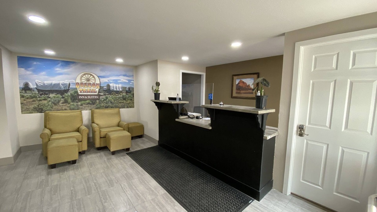 Lakeview Hotel | Oregon Trail Inn and Suites