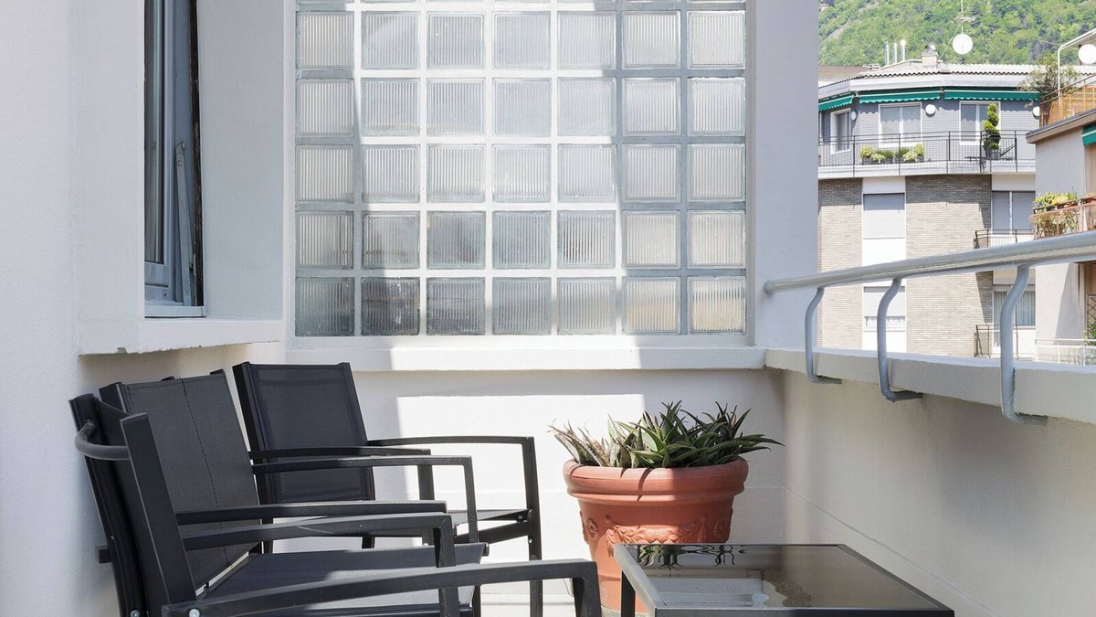 Como Apartment | Original 1937 Terragni apartment within walking distance of historic center