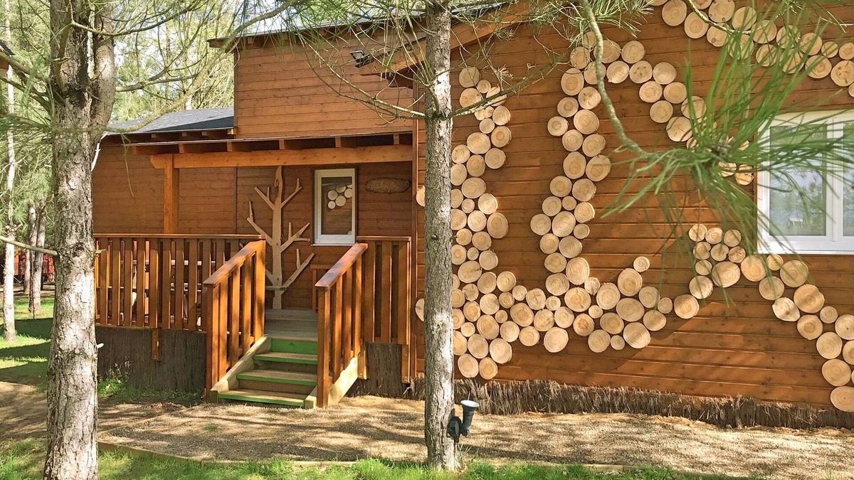 Dienne Hotel | Original hotel under the pines