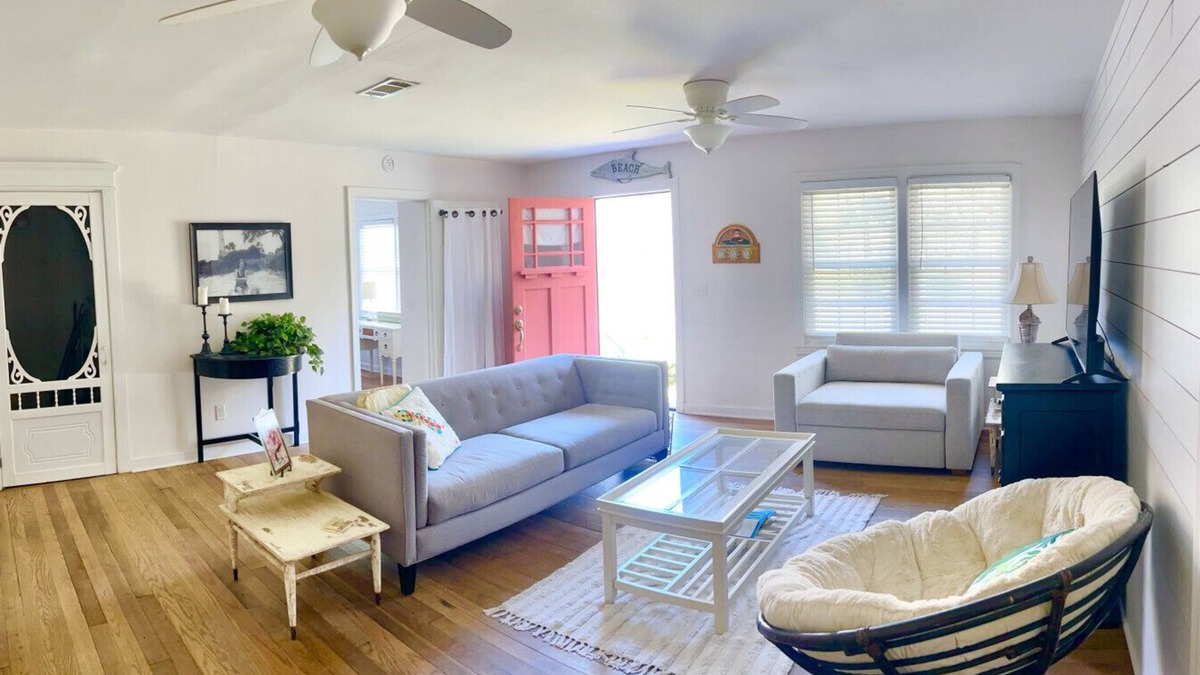 Kings Terrace Cottage | Original island cottage 3 bedroom well maintained