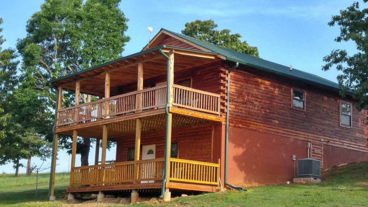 Compton Cabin | Original log cabin with modern comfort
