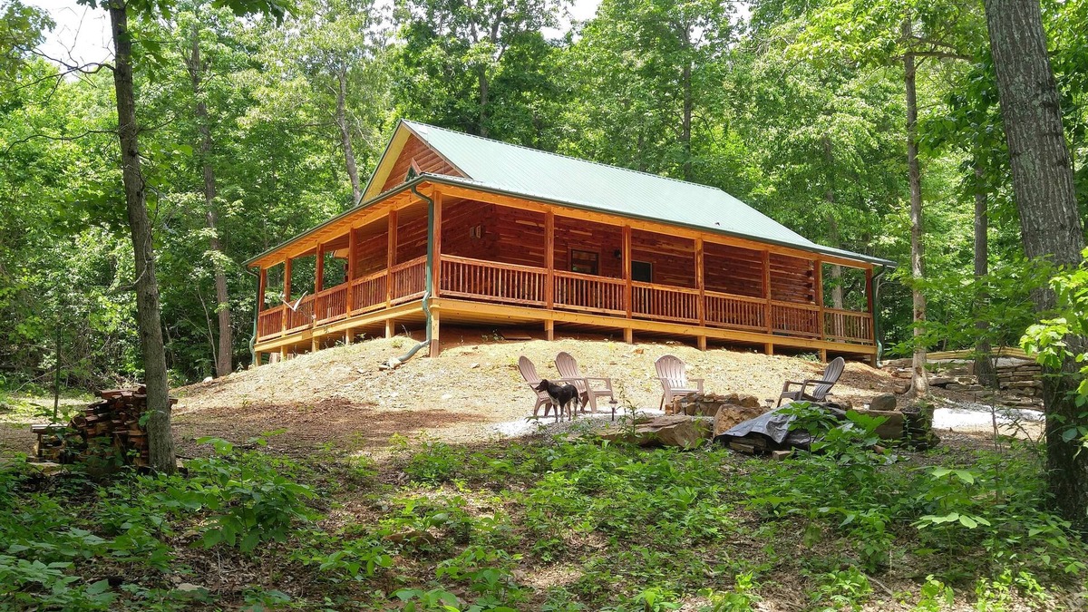 Compton Cabin | Original log cabin with modern comfort
