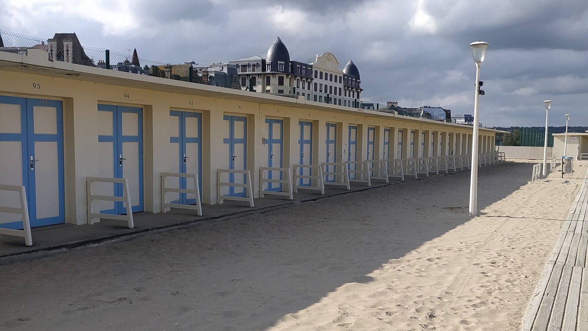 Trouville-sur-Mer Apartment | ORIGINAL STUDIO.