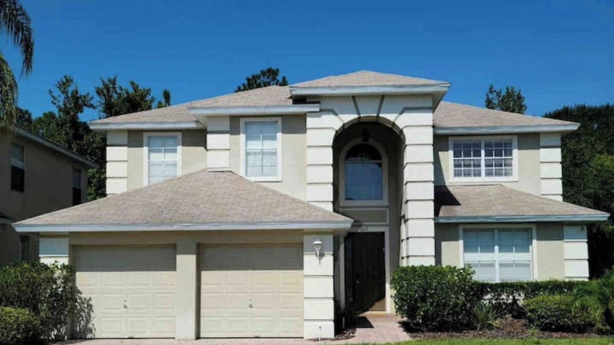 Thousand Oaks House | Orlando Disney Vacation 5BR, 2 King Beds, Pool & Spa, Themed Rooms 5 Min to Shop