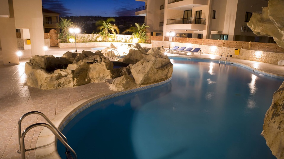 Oroklini Apartment | Oroklini - Perfectly overlooking the pool
