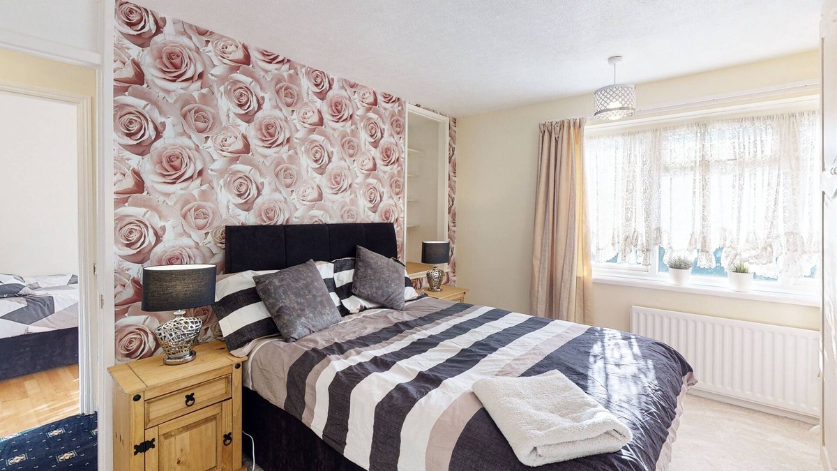 London Borough of Bromley House | Orpington North Townhouse 3 Bed 1 Bath near high street