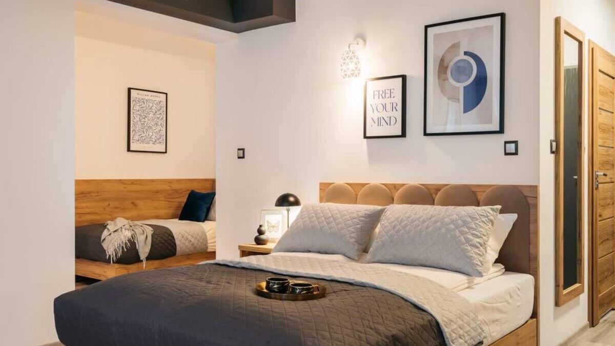 Ursus Apartment | ORSO Apartment with king size bed