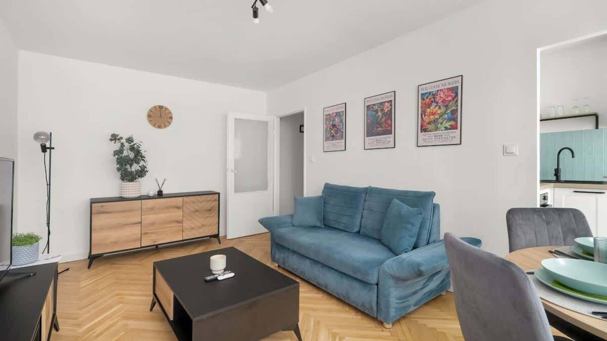Stare Miasto District Apartment | Os. Pod Lipami 2F | Traditional Apartment | WiFi