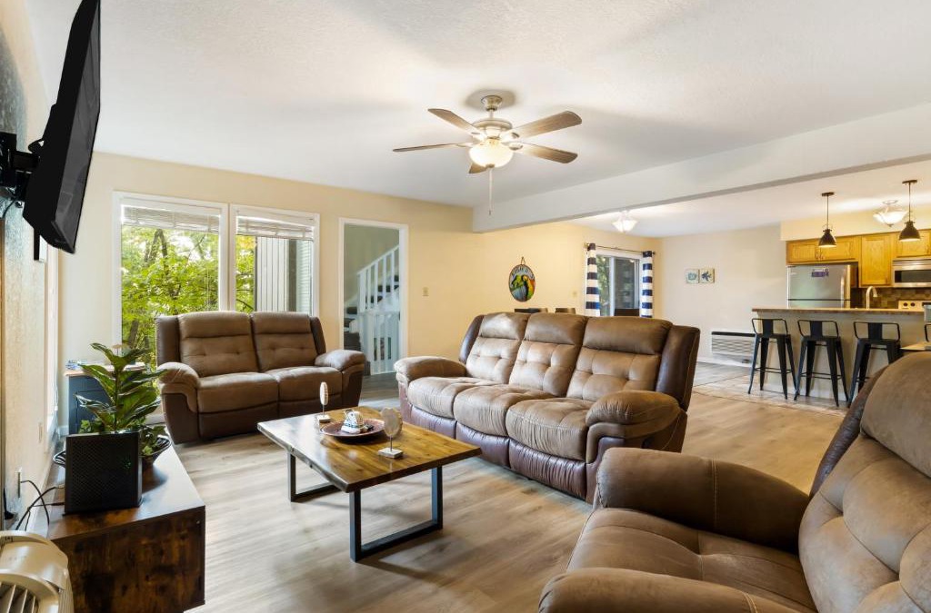 Osage Beach House | Osage Oasis