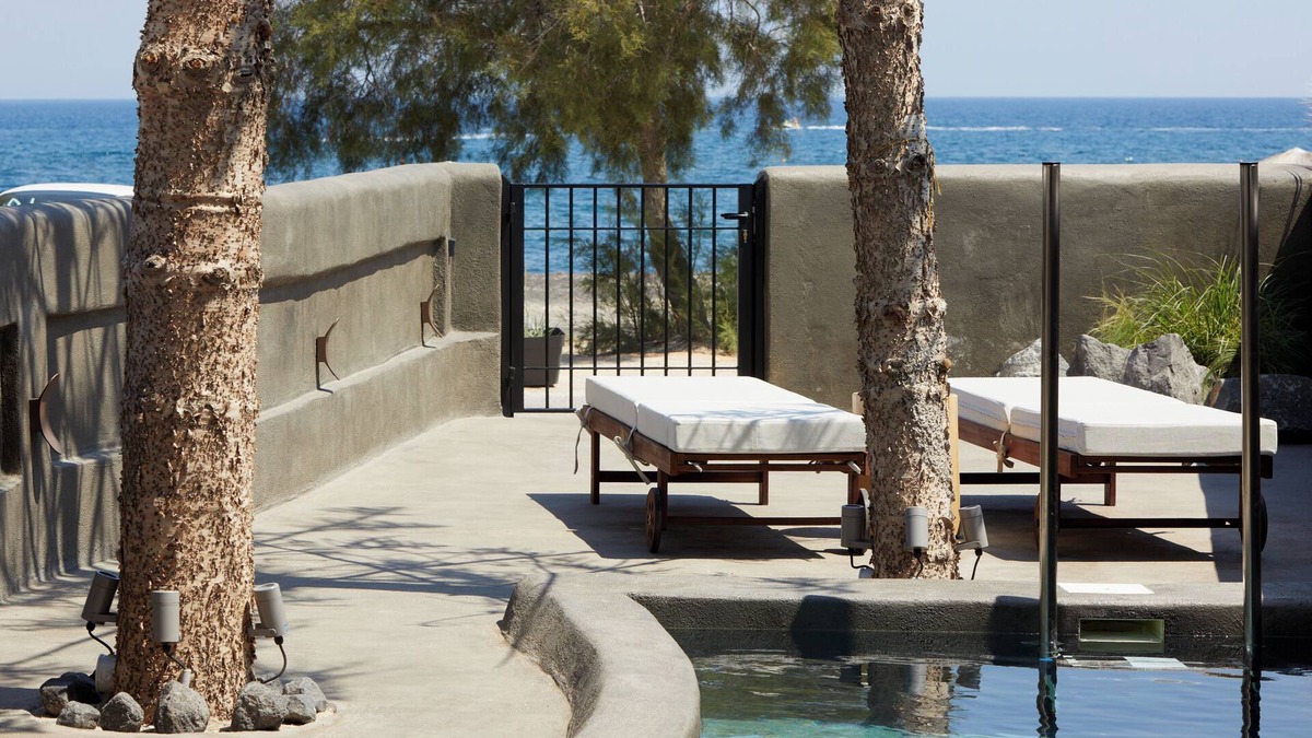 Agios Georgios Hotel | Oscar Beachfront Suites-Adults Only