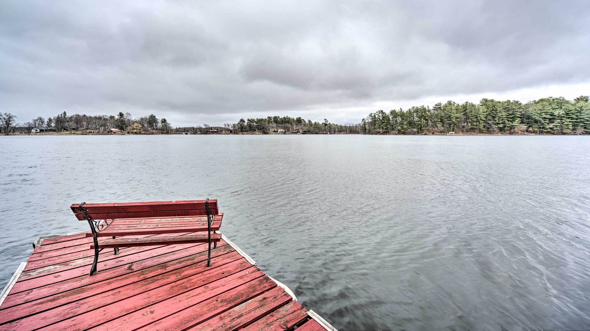 Osceola Cottage | Osceola Cottage w/ Dock Situated on Wind Lake