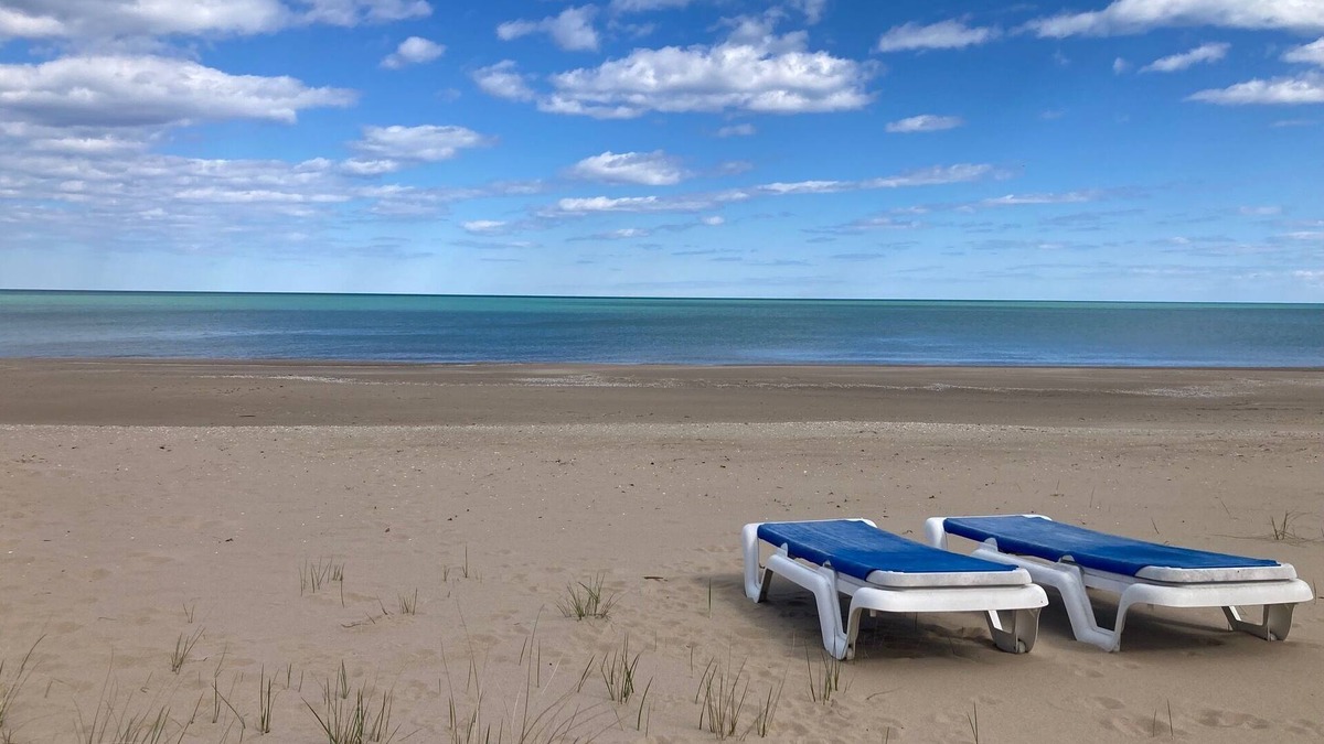Greenbush Cottage | Oscoda area - relax and enjoy family time on a Lake Huron sugar sand beach