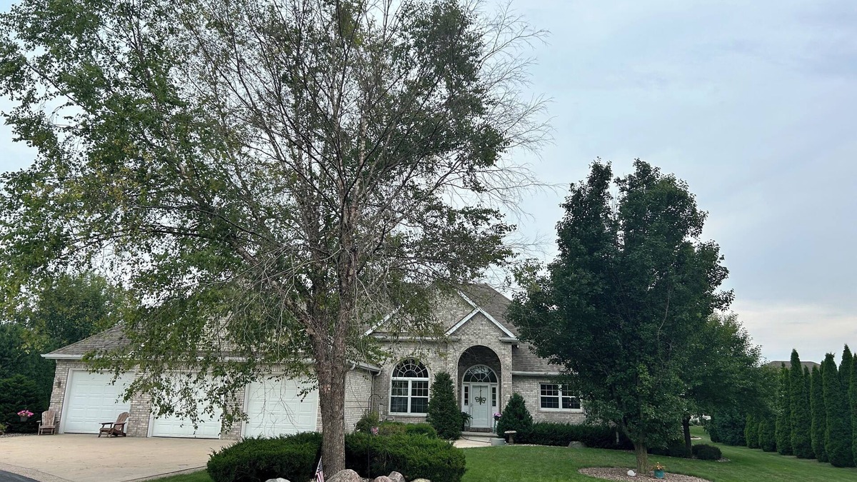 Oshkosh House | Oshkosh Home for Air Venture - 3 miles from EAA Air Show