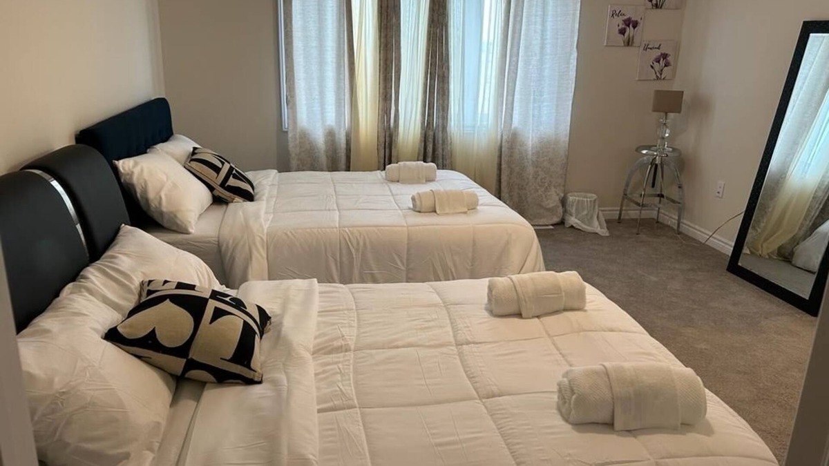Thorold House | Oshos place is brand new townhouse, fully furnished, minutes from Niagara Falls