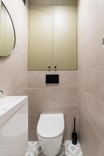 Stare Miasto District Apartment | Osiedle Sobieskiego Comfort Apartment by BookingHost